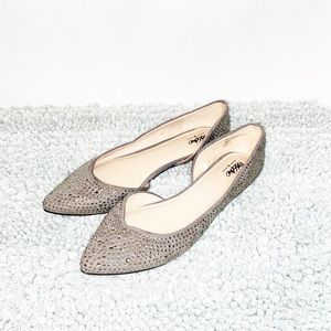 Gray sequence closed toe flat size 9